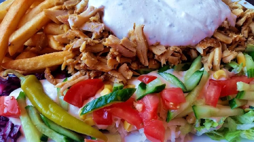 Leckeren Döner und knusprige türkische Pizza bei dem Restaurant Istanbul Kebap in Bruchsal mit Lieferservice von Essen.